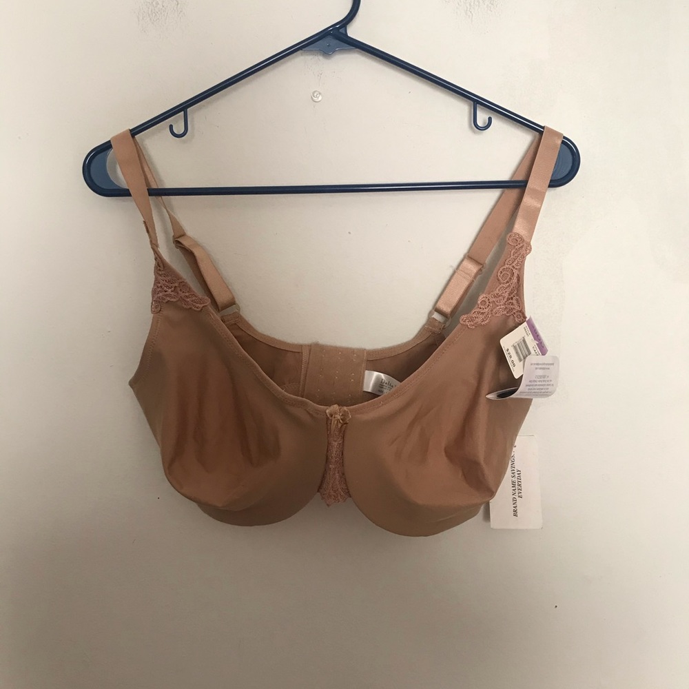 Delta Burke Bra